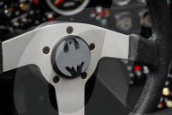 Inklusive funktionsfähigem Flammenwerfer: Mecum Auctions, Inc. in Walworth, Wisconsin versteigert eine Batmobile Replik aus dem 1989er Film von Tim Burton