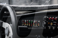 Inklusive funktionsfähigem Flammenwerfer: Mecum Auctions, Inc. in Walworth, Wisconsin versteigert eine Batmobile Replik aus dem 1989er Film von Tim Burton