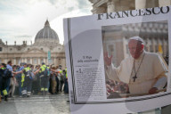 NEWS - Papst Franziskus gestorben: Pilger in der Warteschlange vor dem Petersdom