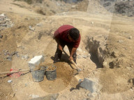 Gazans manufacture clay ovens for cooking