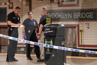 38-year-old Man Dead In Stabbing Attack At Brooklyn Bridge-City Hall Subway Station After Victim Stepped On Suspects Shoes In Manhattan New York