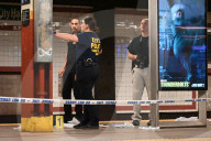 38-year-old Man Dead In Stabbing Attack At Brooklyn Bridge-City Hall Subway Station After Victim Stepped On Suspects Shoes In Manhattan New York