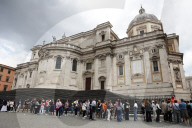 Line To Visit Pope Francis Tomb At Santa Maria Maggiore Basilica