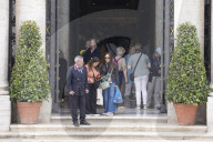 Worshippers flock to burial church of Pope Fancis 