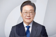 Lee Jae-myung, Democratic Party Presidential Candidate, Begins Campaign With Visit To National Cemetery
