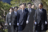 Lee Jae-myung, Democratic Party Presidential Candidate, Begins Campaign With Visit To National Cemetery