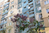 Russian drone hits apartment block in Kamianske
