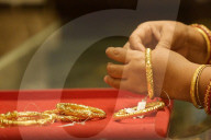 Gold jewelry shopping in India