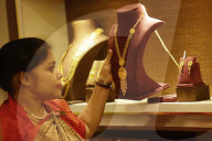 Gold jewelry shopping in India