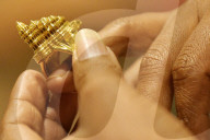Gold jewelry shopping in India