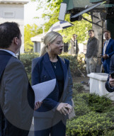 Pam Bondi  Walking To A Interview At The White House 