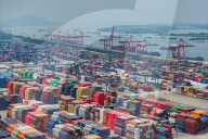 China Total Import And Export of Services Increases in Q1 2025