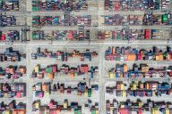 China Total Import And Export of Services Increases in Q1 2025