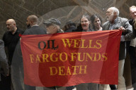 New York: Climate Protesters Blockade Wells Fargo