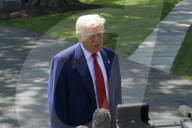DC: President Trump hold a White House departure