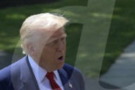DC: President Trump hold a White House departure