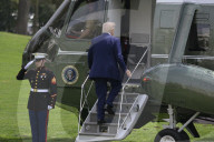 DC: President Trump hold a White House departure