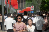 May Day Shopping Crowd In Shanghai