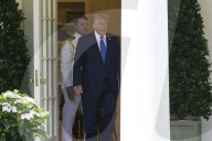 DC: President Trump hold a National Day of Prayer special ceremony