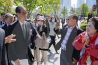 Han Duck-soo Holds Press Conference To Declare Presidential Run