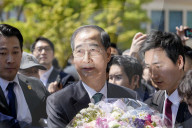 Han Duck-soo Holds Press Conference To Declare Presidential Run