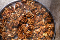 Kashmir Walnut - Popular Dry Fruit In India - Edible Seeds - Akhrot