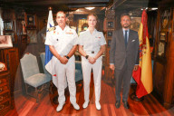 Letizia besucht Leonor bei der Ankunft des Ausbildungsschiffes "Juan Sebastián de Elcano" in Panama