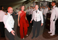 Letizia besucht Leonor bei der Ankunft des Ausbildungsschiffes "Juan Sebastián de Elcano" in Panama
