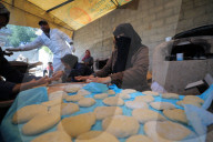 Gaza women bake bread in refugee camp
