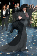 PEOPLE - Rihanna schwanger an der MET Gala 2025