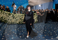 PEOPLE - Rihanna schwanger an der MET Gala 2025