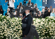 PEOPLE - Rihanna schwanger an der MET Gala 2025