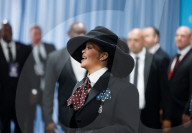 PEOPLE - Rihanna schwanger an der MET Gala 2025