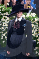 PEOPLE - Rihanna schwanger an der MET Gala 2025