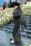 PEOPLE - Rihanna schwanger an der MET Gala 2025