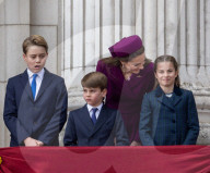 Die britische Königsfamilie bei den Feierlichkeiten zum 80. Jahrestag des VE-Days