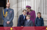 Die britische Königsfamilie bei den Feierlichkeiten zum 80. Jahrestag des VE-Days