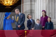 Die britische Königsfamilie bei den Feierlichkeiten zum 80. Jahrestag des VE-Days