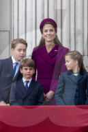 Die britische Königsfamilie bei den Feierlichkeiten zum 80. Jahrestag des VE-Days