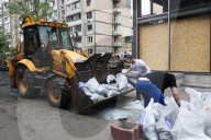 Russia bombs Kyiv, targets residential areas