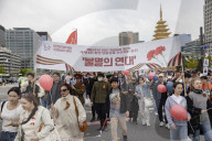 Russian Residents In South Korea Mark Victory Day With Parade In Seoul