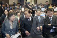 Lee Jae-myung Outlines Economic Vision At Policy Agreement Event