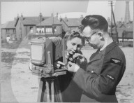 VE Day: Die Rolle der Frau in Kriegszeiten in Bildern des Women’s Auxiliary Air Force Corps der britischen Luftwaffe