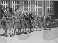 VE Day: Die Rolle der Frau in Kriegszeiten in Bildern des Women’s Auxiliary Air Force Corps der britischen Luftwaffe