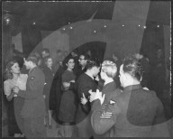 VE Day: Die Rolle der Frau in Kriegszeiten in Bildern des Women’s Auxiliary Air Force Corps der britischen Luftwaffe
