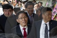 Conservative Presidential Candidate Kim Moon-soo Claims Party Is Forcing Him To Merge With Independent Rival
