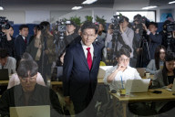 Conservative Presidential Candidate Kim Moon-soo Claims Party Is Forcing Him To Merge With Independent Rival