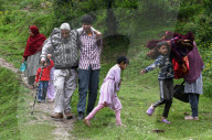 India Pakistan Conflict: Kashmiri People Flee