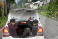 India Pakistan Conflict: Kashmiri People Flee