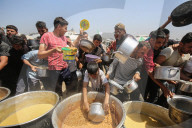 Israel-Hamas War 2025: Food Distribution in Gaza